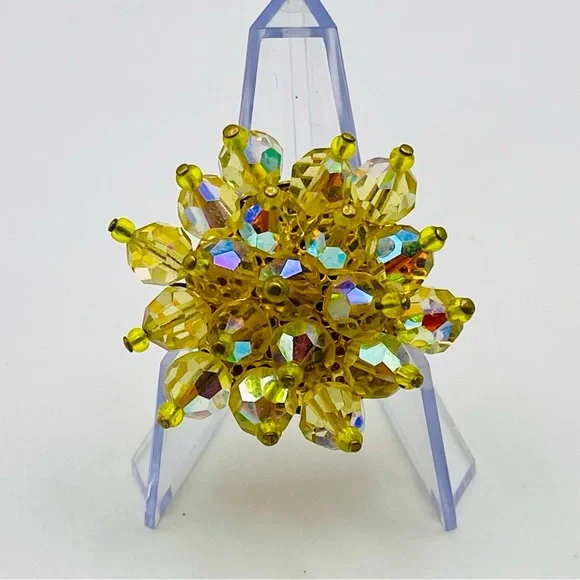 RELISTED Vintage Lemon Yellow Faceted Rhinestone and Brass Flower Brooch - Picture 3 of 14
